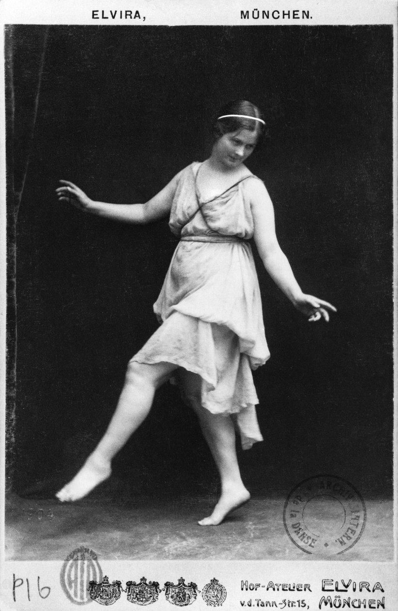 Isadora Duncan (1877-1927) vers 1903-04 - Elvira Studio