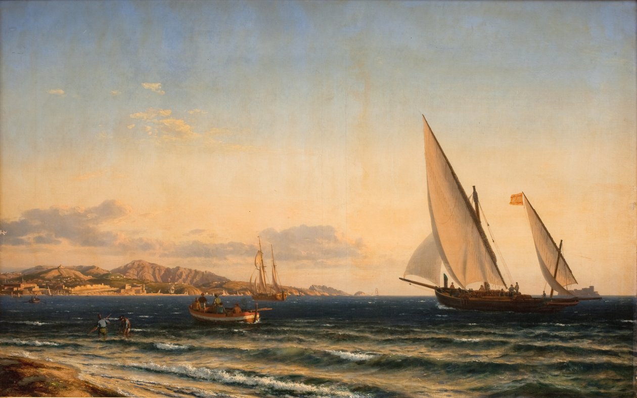 Soirée sur la Méditerranée. En arrière-plan Marseille et l