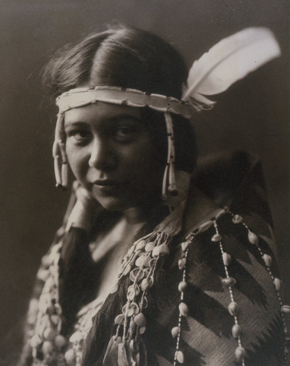 Princesse Vallée-de-la-Montagne (photo en noir et blanc) - Emma B. Freeman