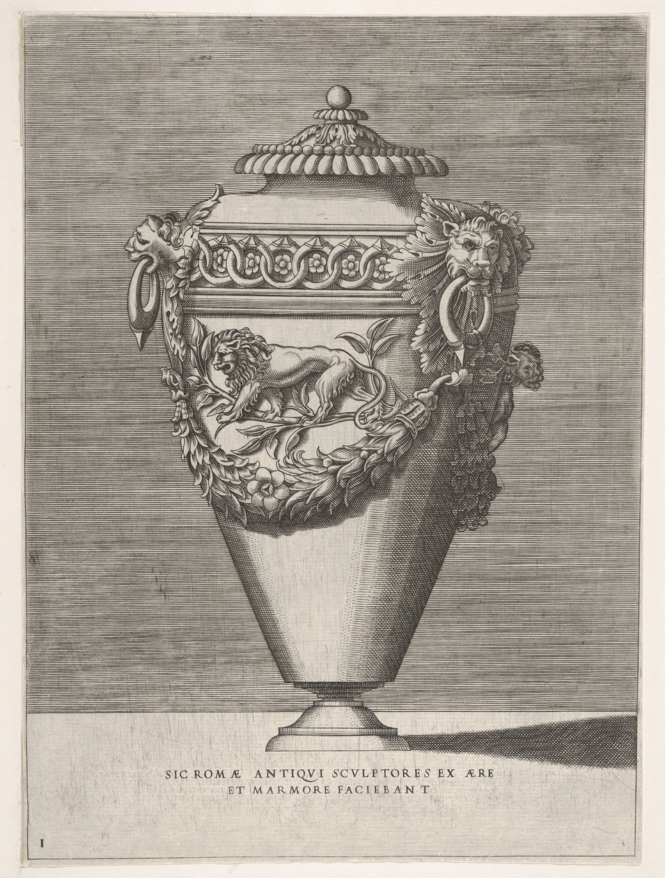 Urne antique avec couvercle décorée d