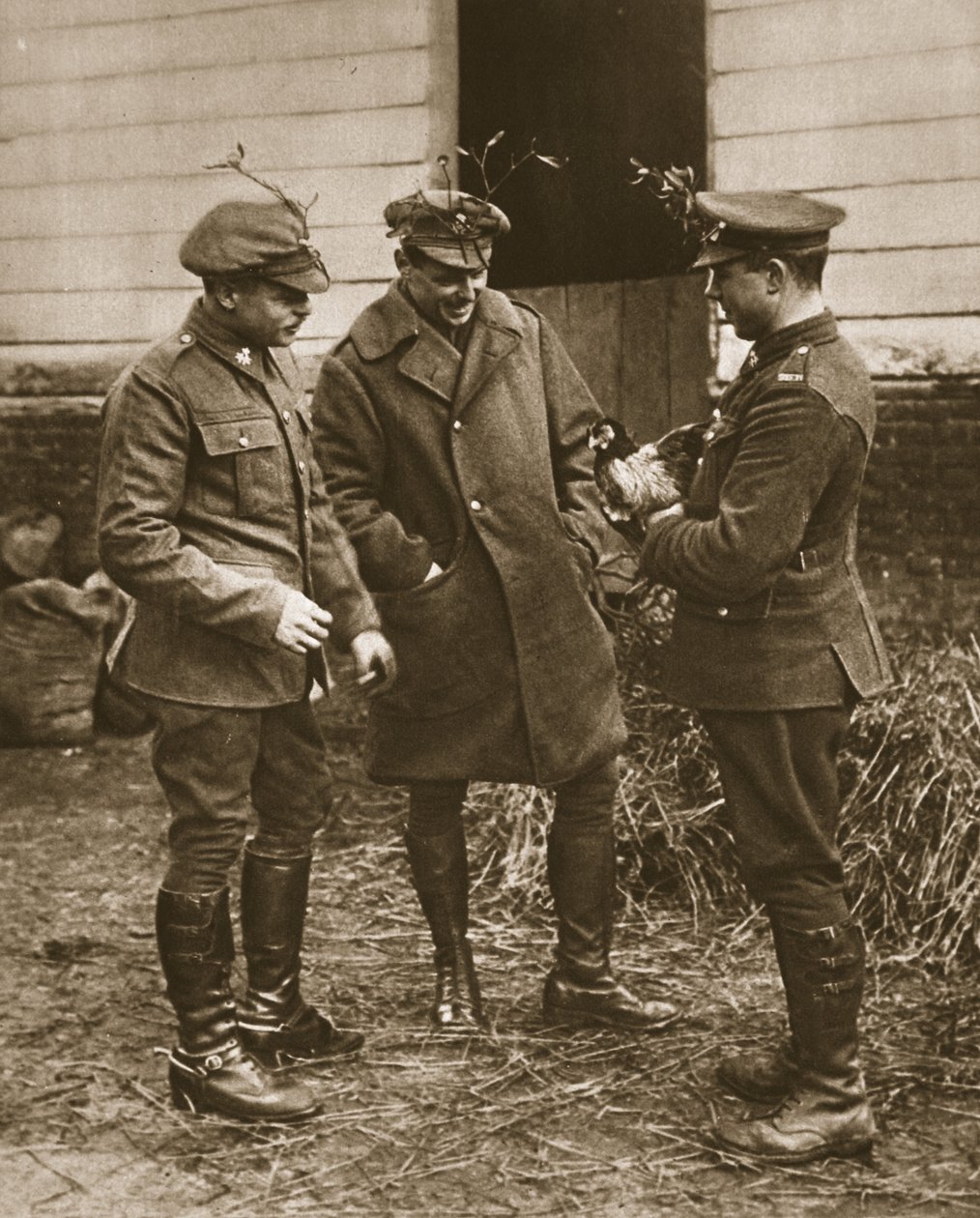 Un groupe britannique typique : des soldats portant du gui et un poulet pour Noël, illustration de The Illustrated War News - English Photographer