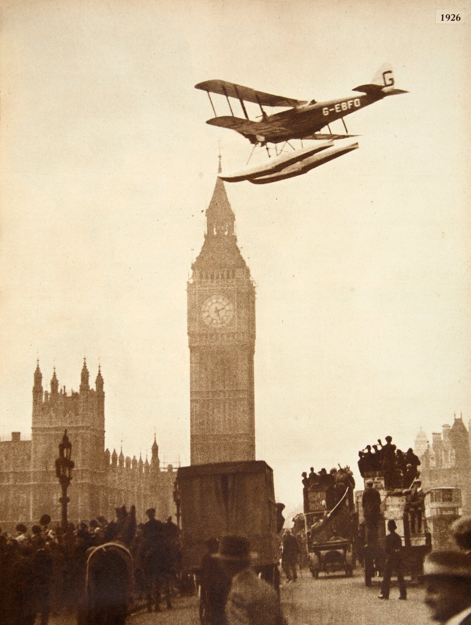 Alan Cobham atterrissant sur la Tamise à Westminster, Londres, 1926 - English Photographer