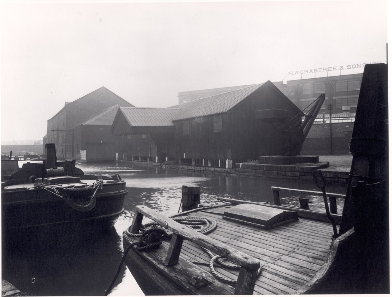 Barges sur le quai du canal, Leeds Liverpool Canal, 1951 - English Photographer