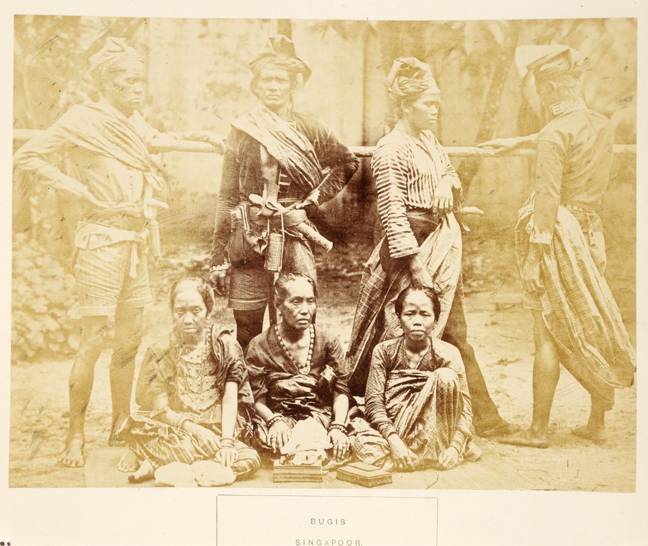 Bugis, Singapour, de The People of India, par J. Forbes Watson, publié en 1868 - English Photographer