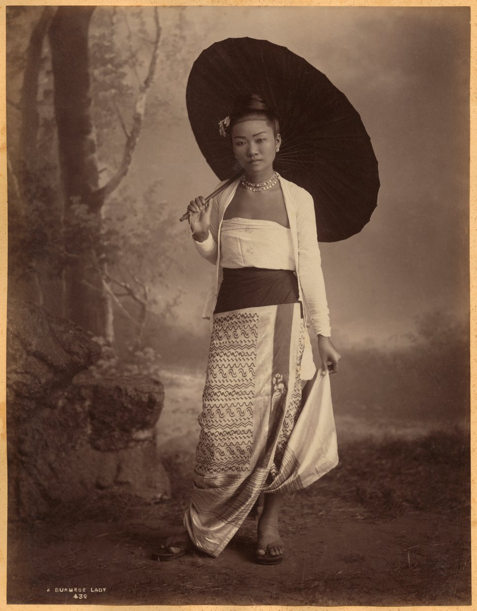 Dame birmane - English Photographer
