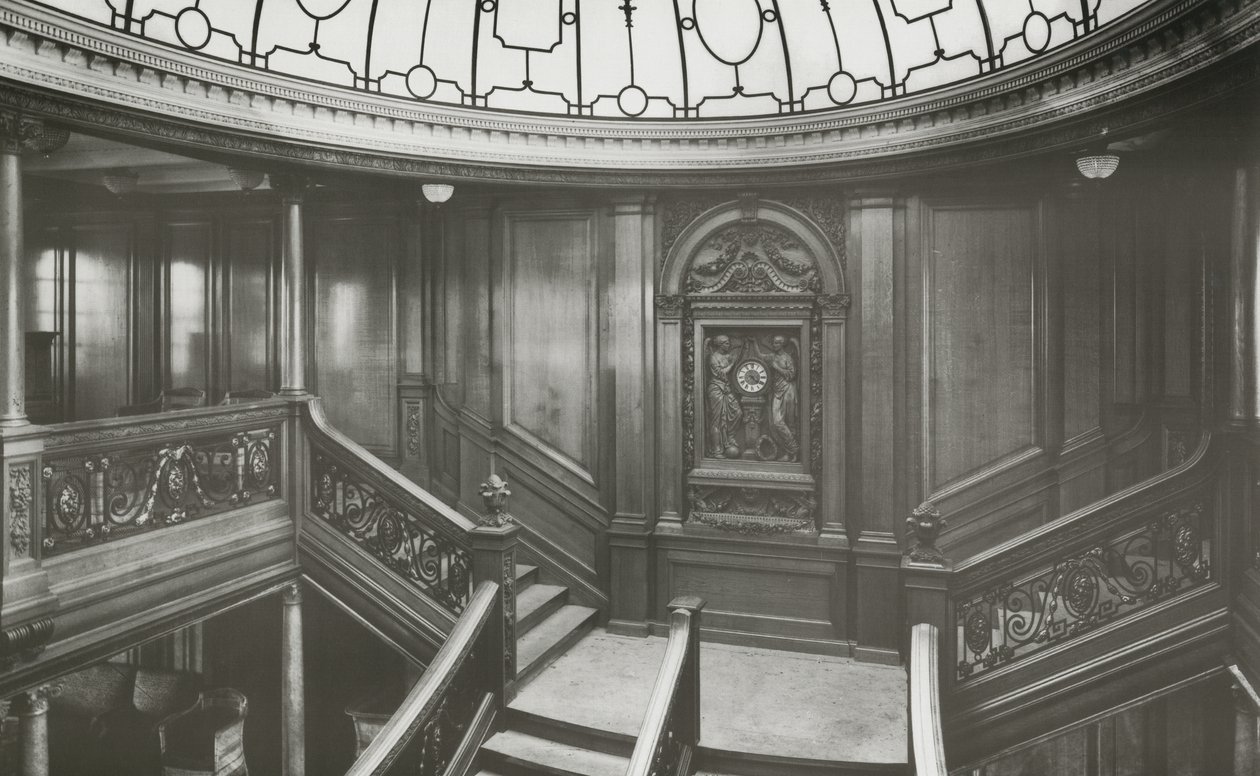 Escalier de première classe sur le RMS Olympic, 4 janvier 1912 - English Photographer