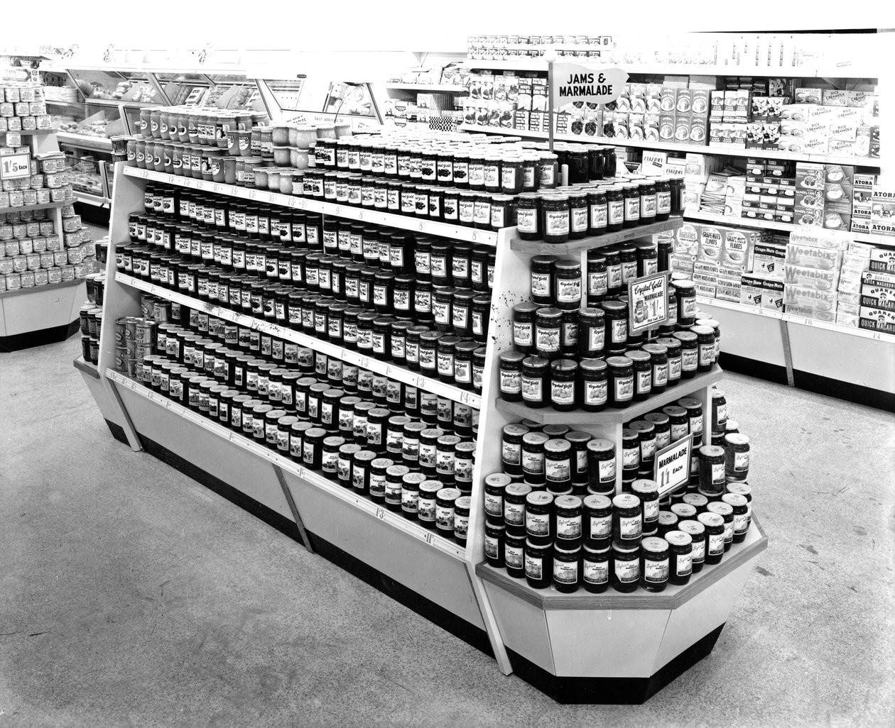 Rayon de confitures et marmelades, magasin Woolworths, 1956 - English Photographer
