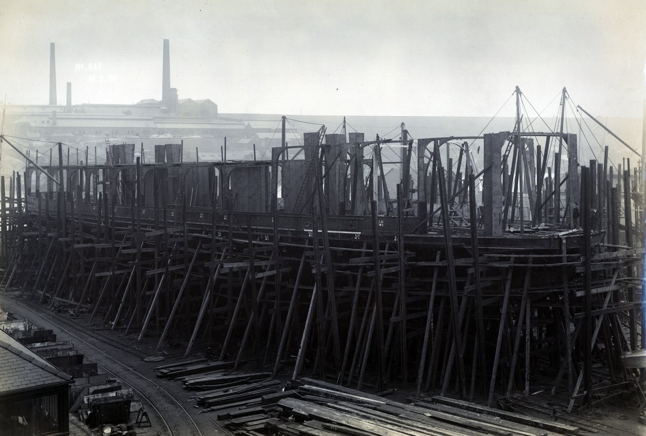 Le ferry brise-glace SS Baikal en construction par Sir W.G. Armstrong Mitchell and Co. Ltd., au chantier naval de Low Walker, Newcastle upon Tyne en 1896 - English Photographer