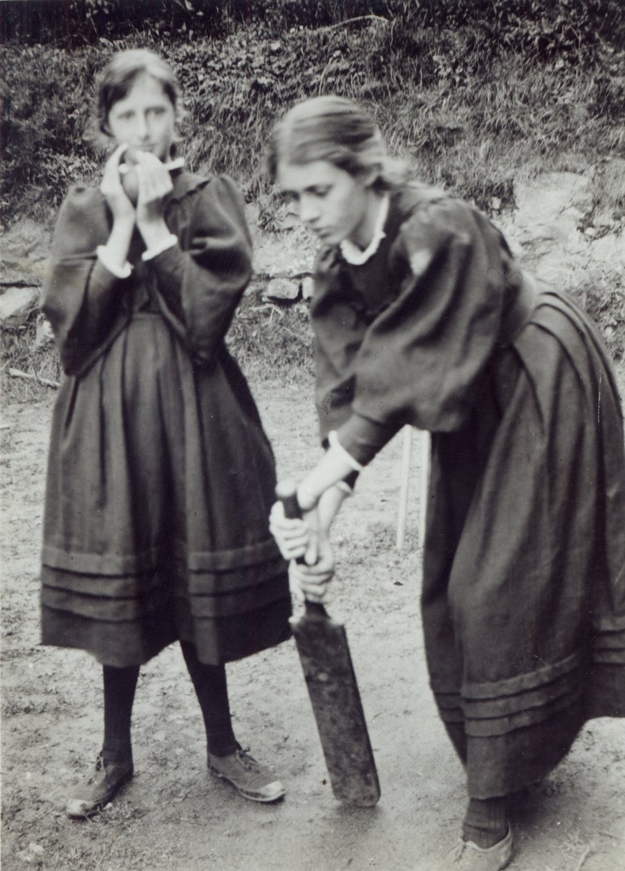 Virginia et Vanessa Stephen, à St. Ives, 1894 - English Photographer