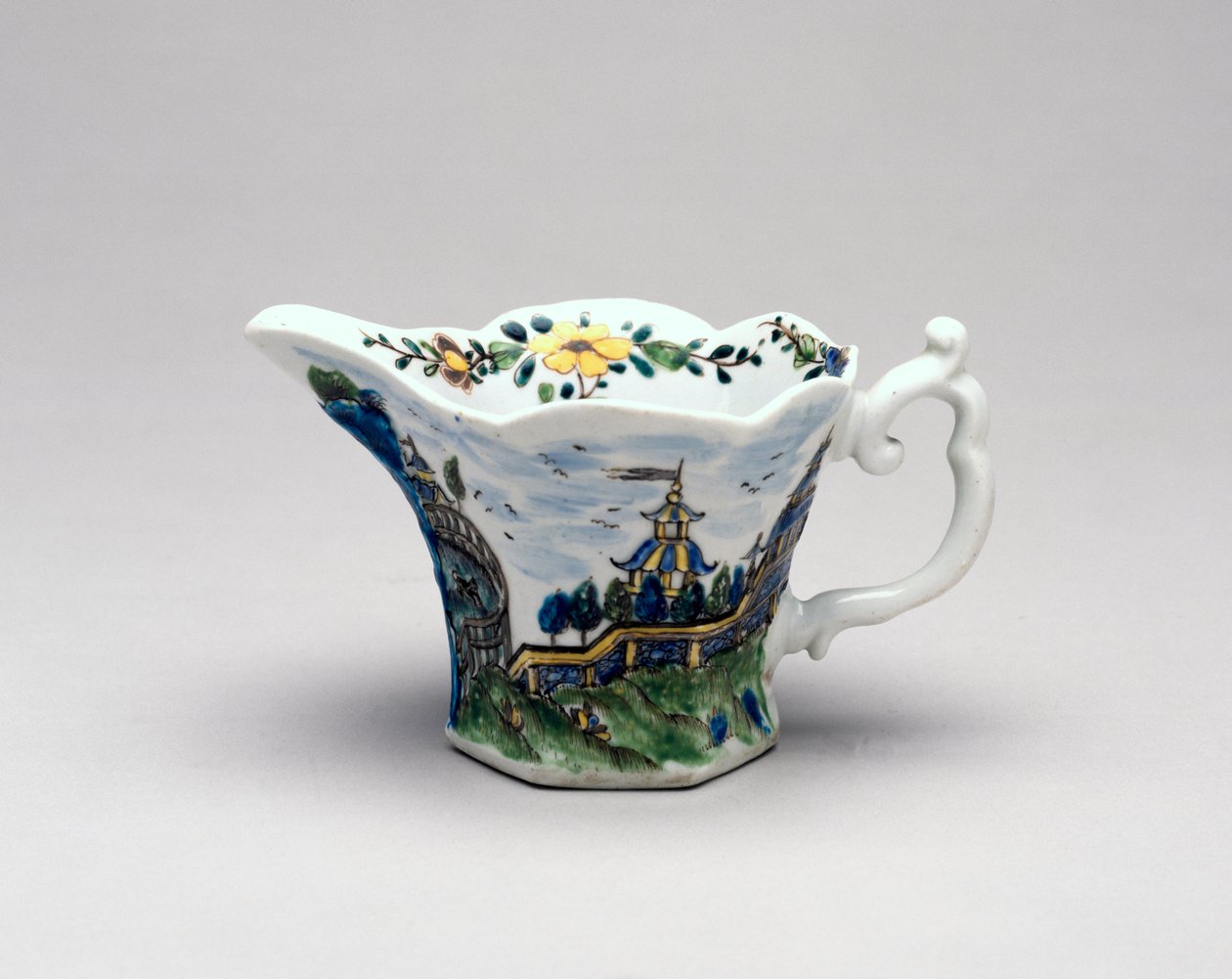 Crémier, porcelaine de Worcester, c.1755-58 - English School