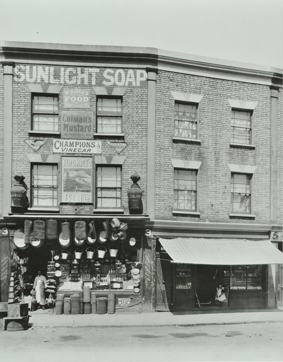 3-4 Gainsborough Road : élévations avant, Londres, 1899 - English Photographer