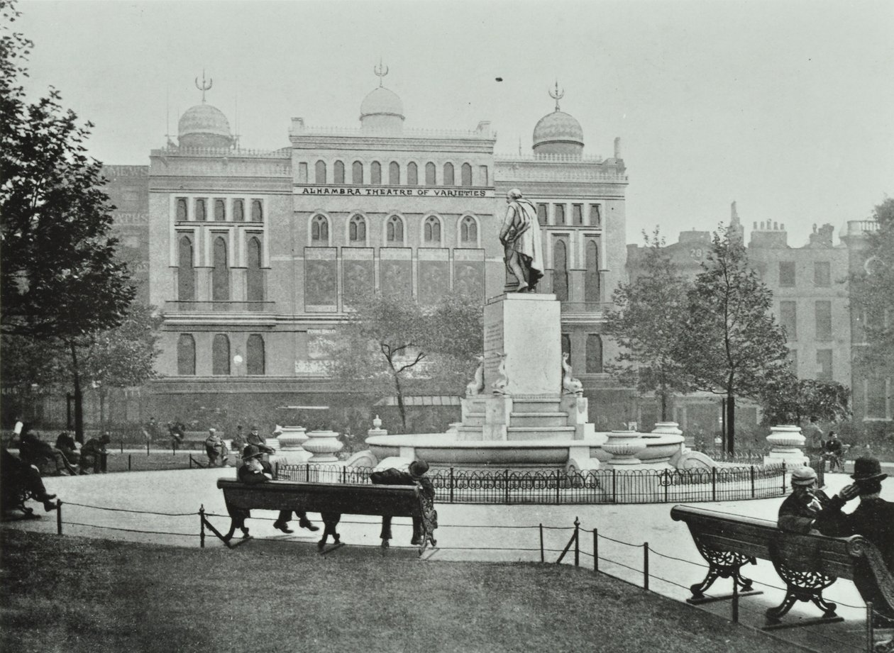 Alhambra, Leicester Square, Westminster LB : côté est, 1895 - English Photographer