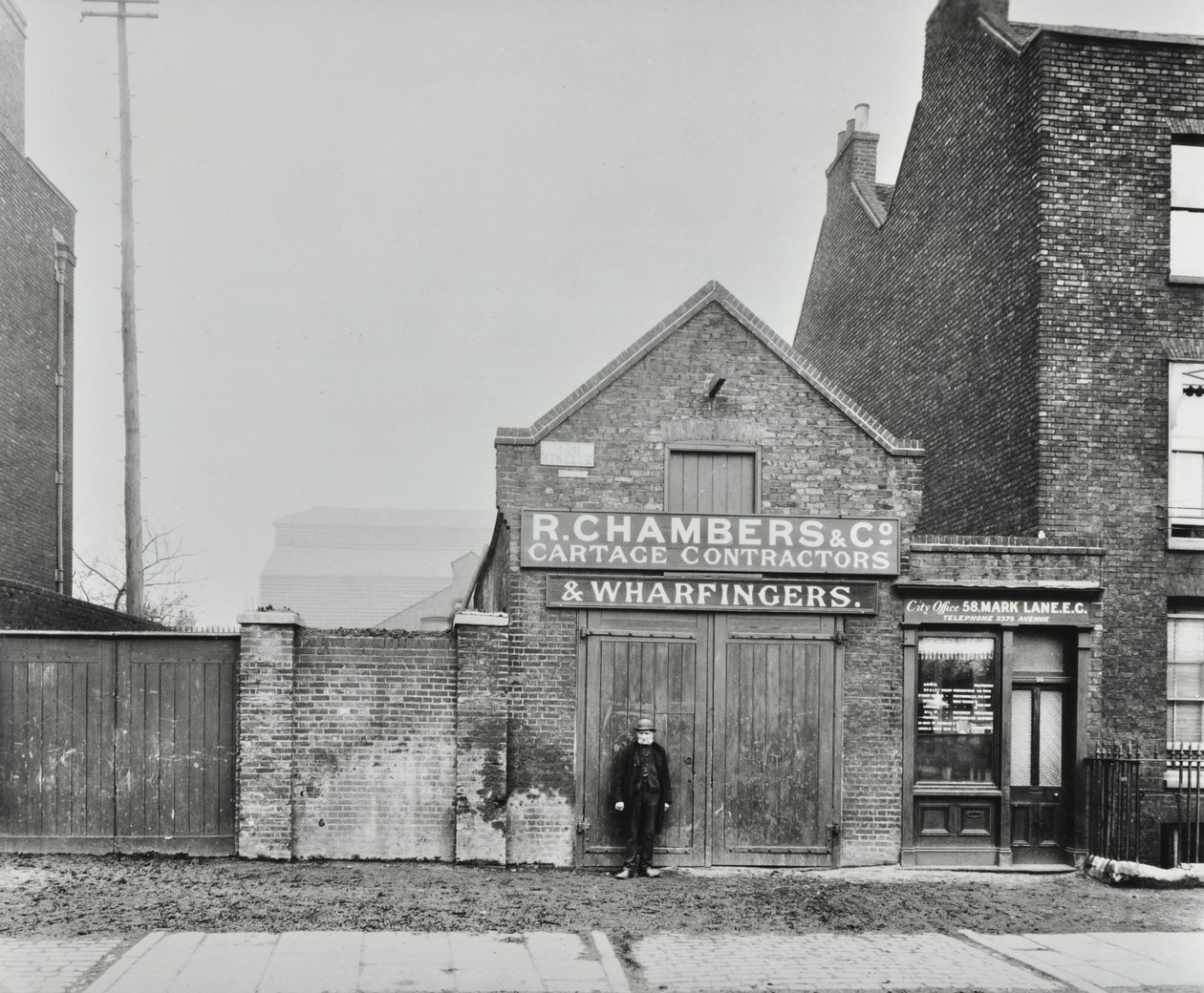 High Street, North Woolwich ; plus tard Pier Road, 1899 - English Photographer