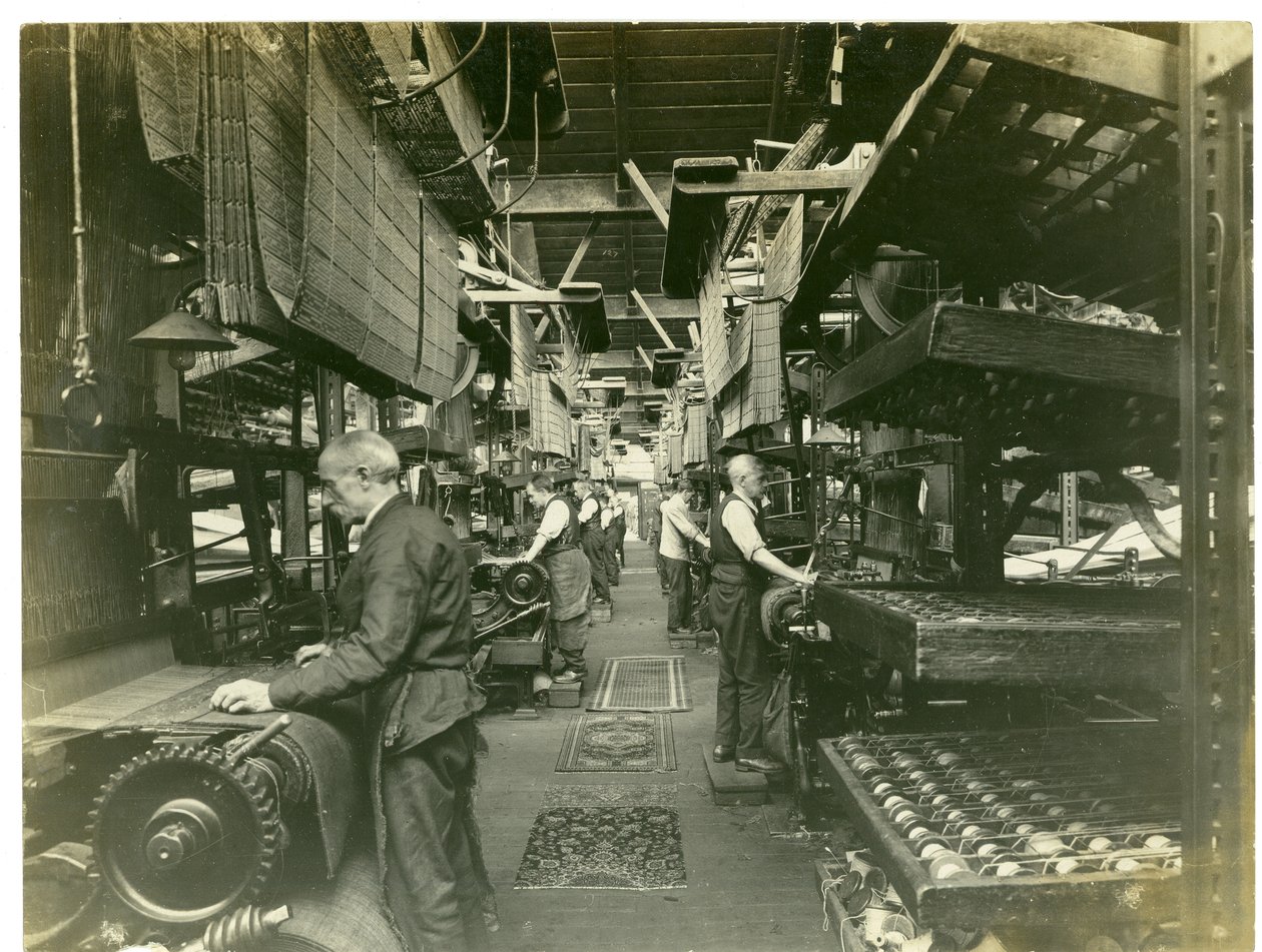 Tissage Jacquard, usine Hughes n° 2, 1923 - English Photographer