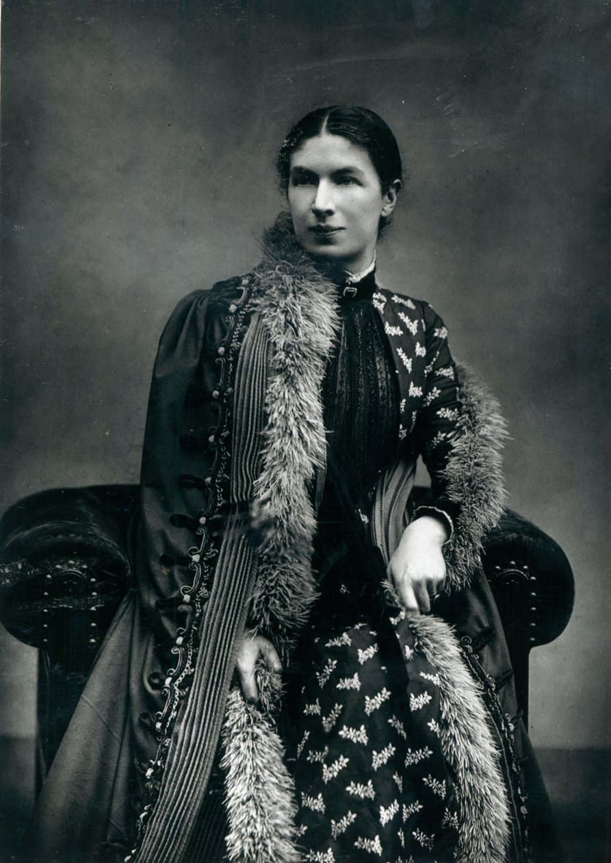Mme Humphry Ward, 1881 - English Photographer