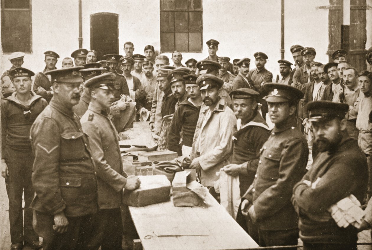 Colis arrivant de chez eux, Handforth, illustration de Prisonniers allemands en Grande-Bretagne - English Photographer