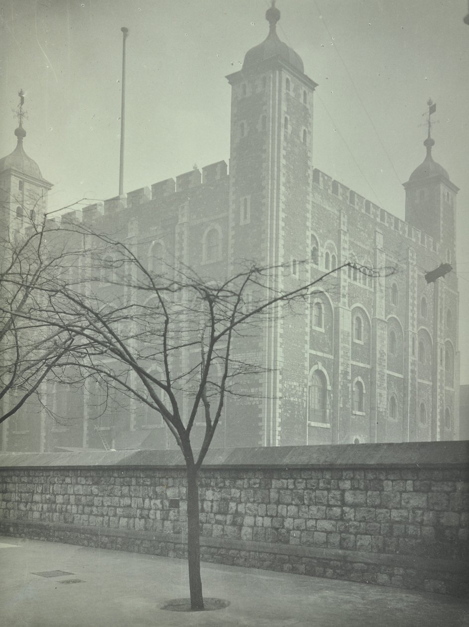 Tour de Londres, Tower Hill : Tour Blanche, 1899 - English Photographer