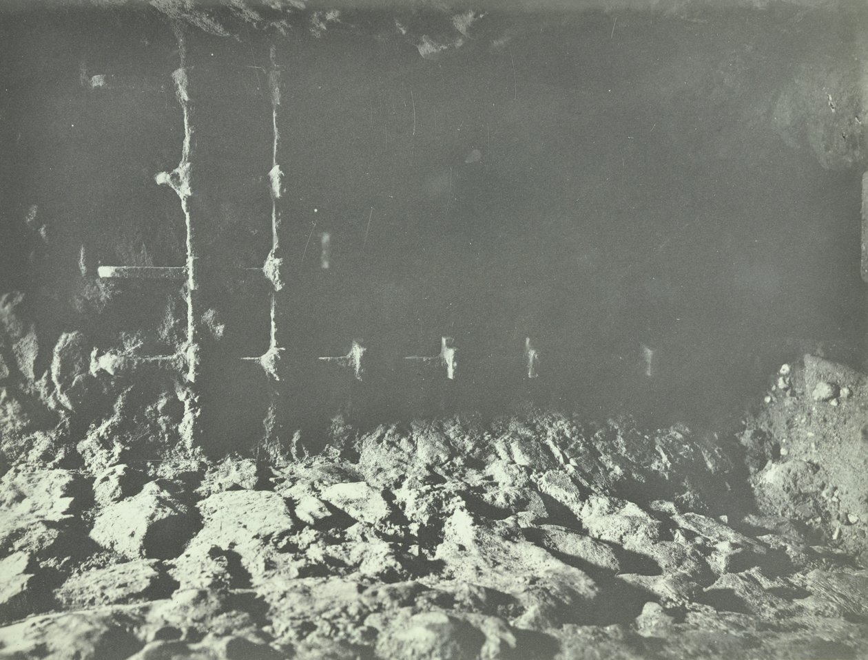 Tour de Londres, Tower Hill : passages souterrains, 1899 - English Photographer