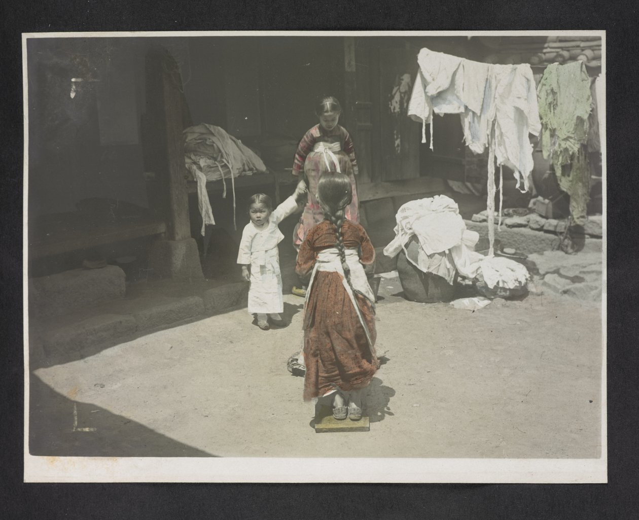 Jeunes filles, Album photographique de Corée - English Photographer