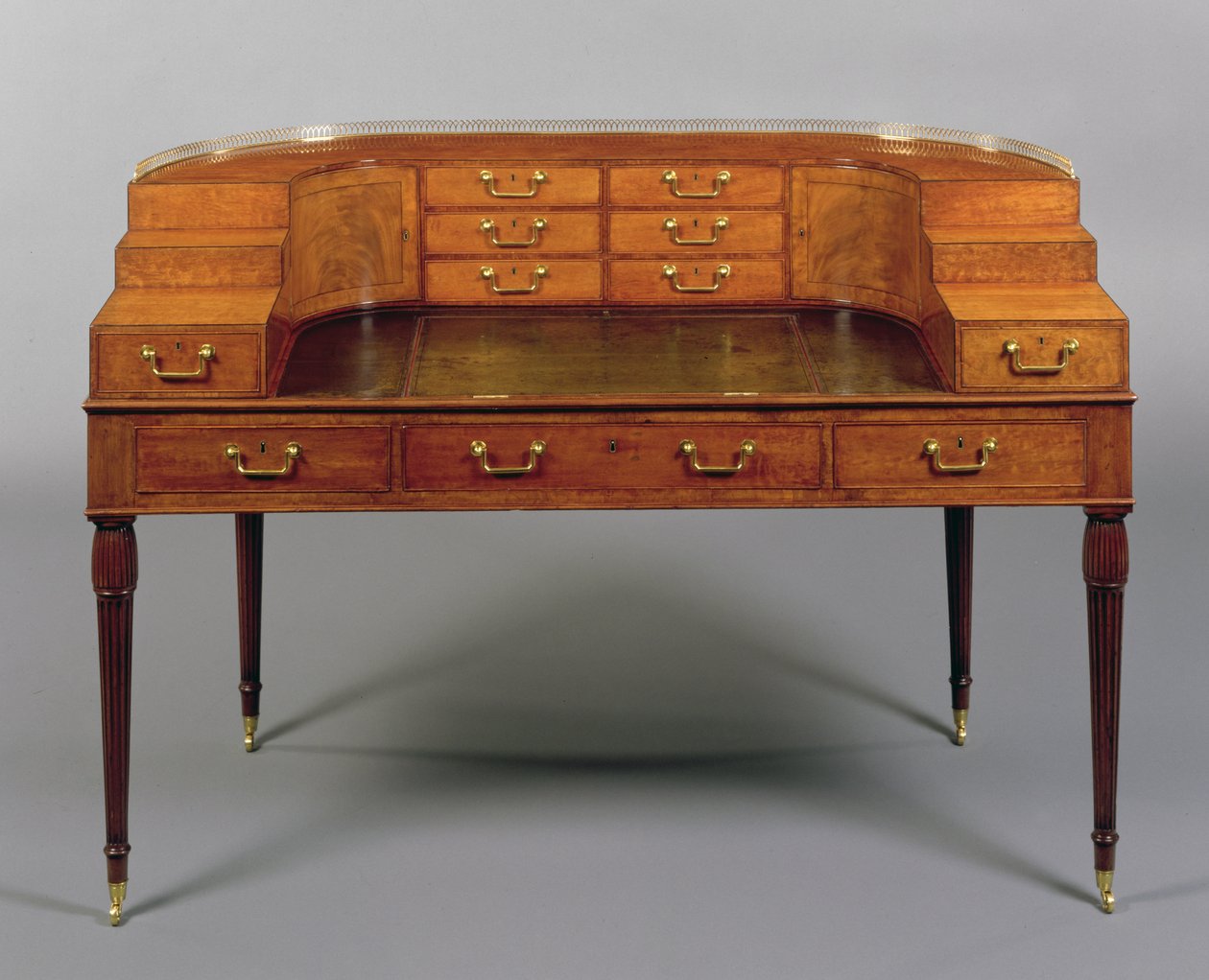 Bureau de la maison Carlton de George III, vers 1800 - English School