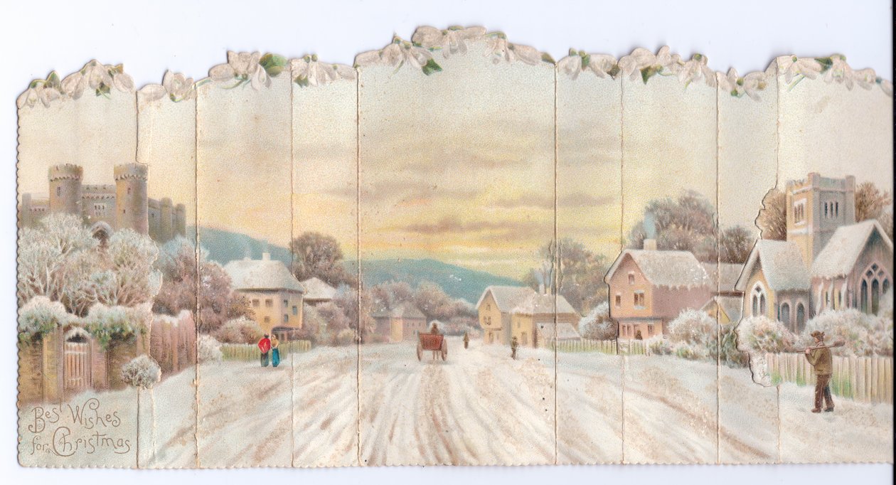 Carte de Noël victorienne en accordéon représentant un château et une église et un homme portant une pelle dans la neige, vers 1880 - English School