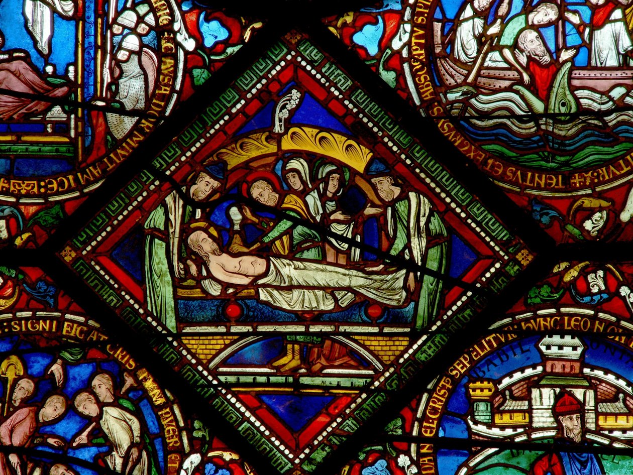 Détail de la fenêtre est de la chapelle de la Trinité représentant l