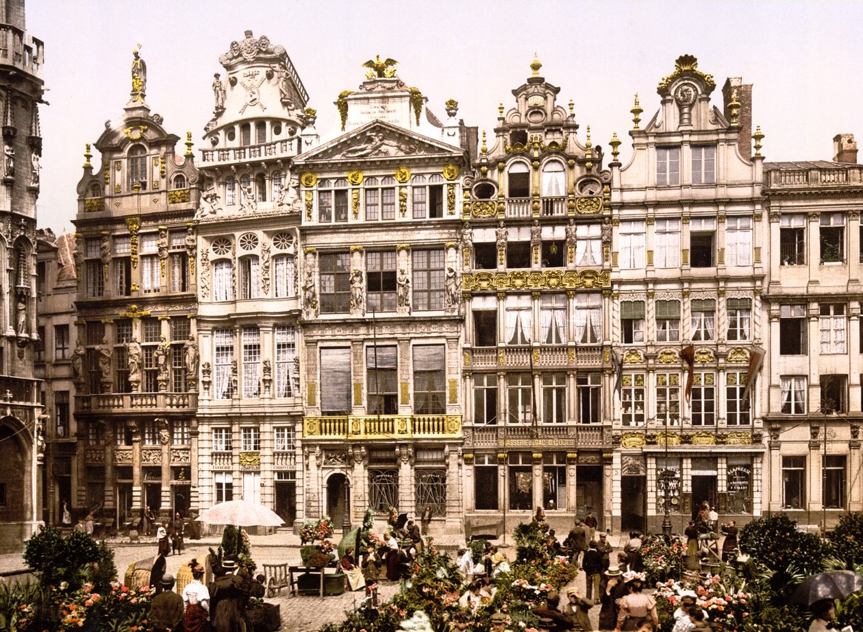 Les Vieilles Maisons de la Grand-Place, Bruxelles - English School