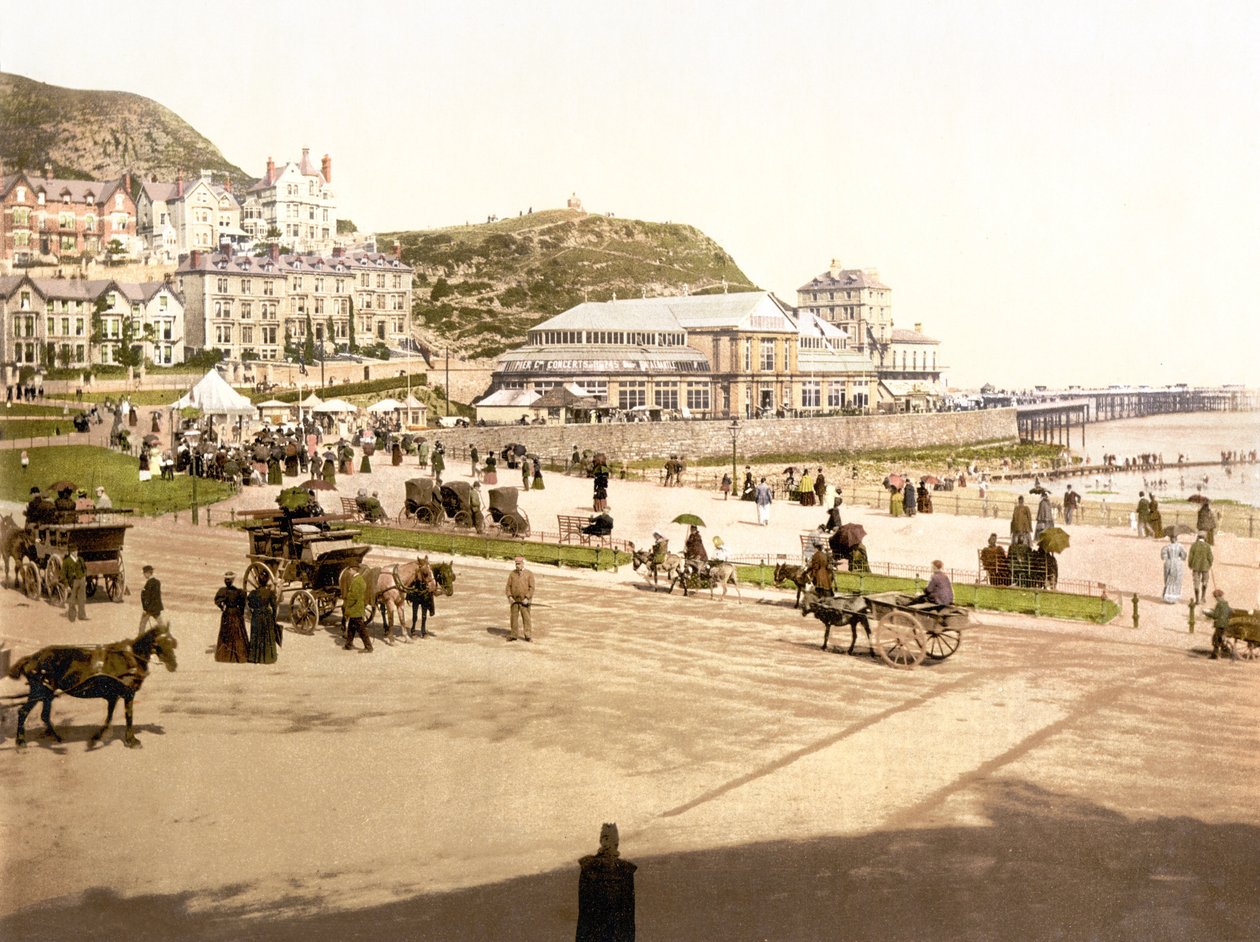 Sur la plage, Llandudno - English School