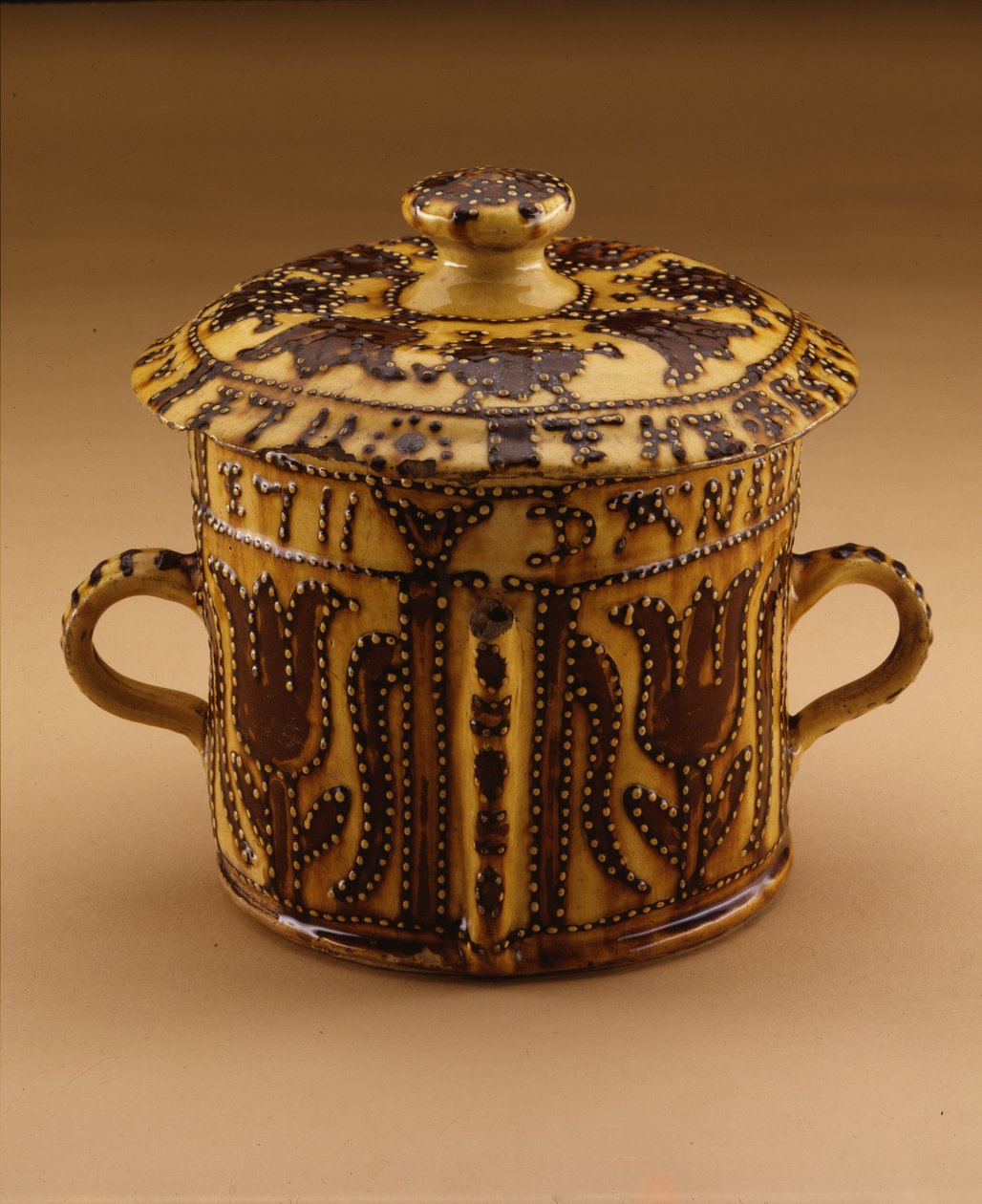 Pot à posset avec couvercle, 1711 - English School