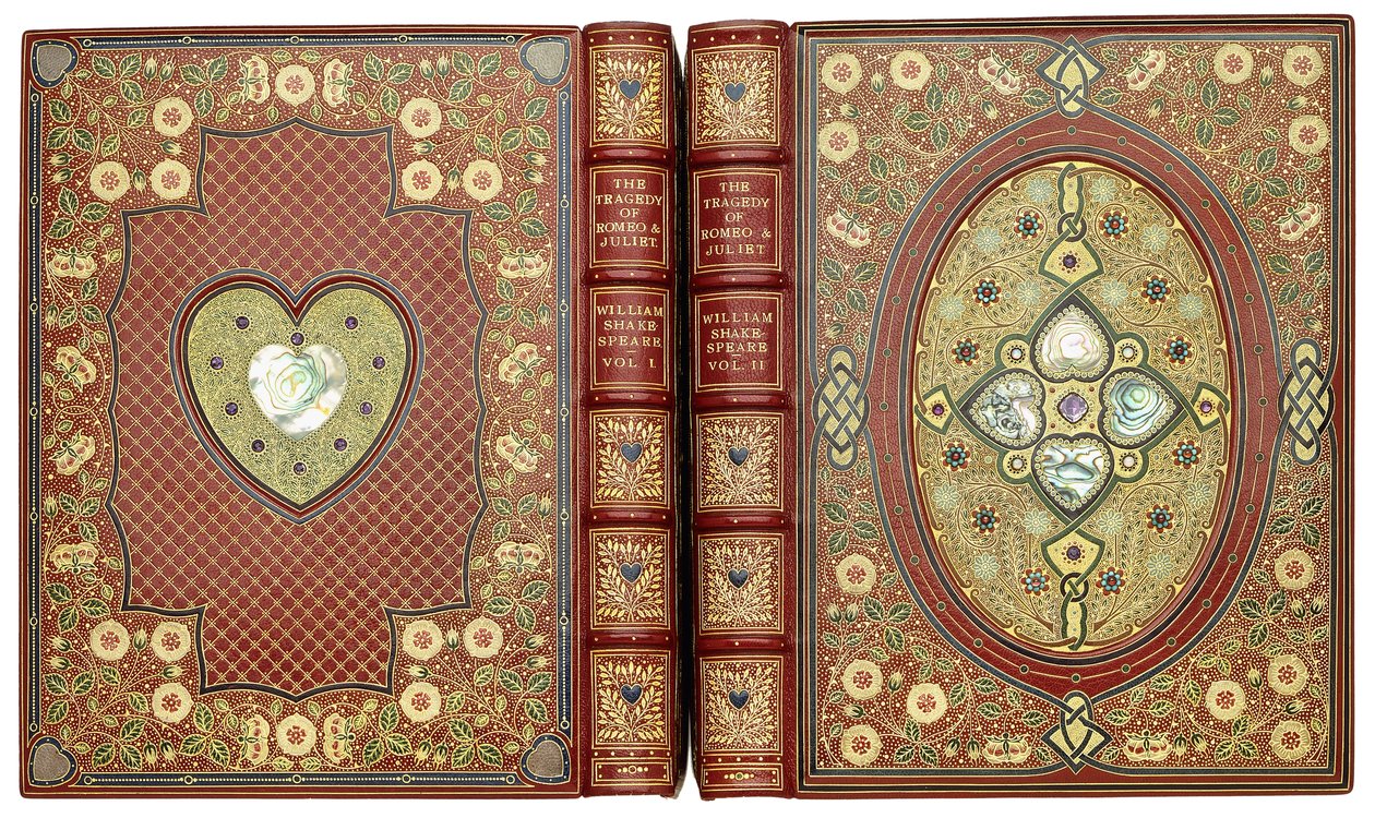 Ensembles de couvertures supérieure et inférieure, avec motifs de cœur et de fleurs, vers 1920 - English School