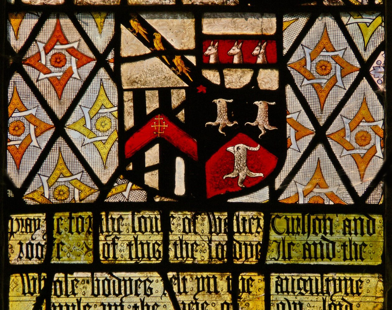 Fenêtre S4 représentant les armoiries de Walter Curson et Isobel Saunders - English School