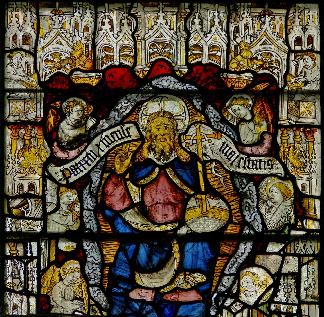 Fenêtre w24 représentant le Te Deum : Dieu et les anges - English School