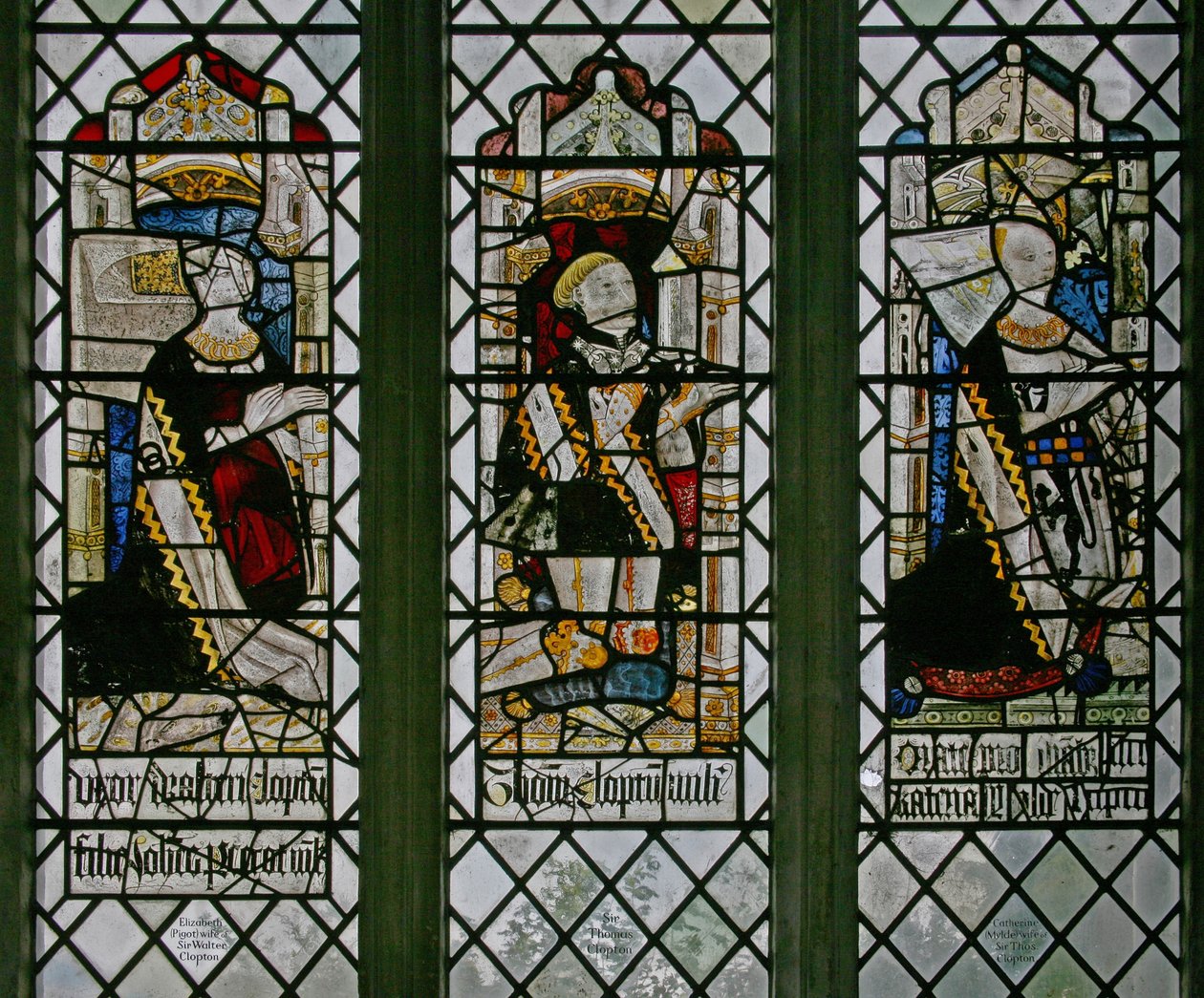 Fenêtre w2 représentant Elizabeth Pigot, Sir Thomas Clopton, Catherine Mylde - English School