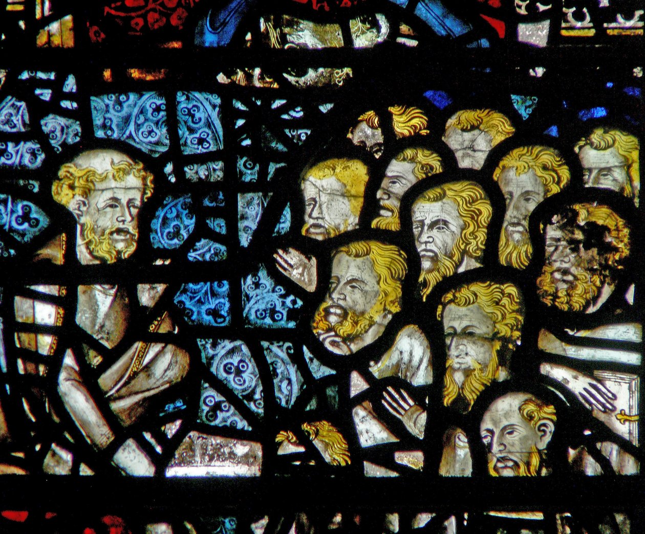 Fenêtre w3 représentant le Christ lavant les pieds de ses disciples - English School