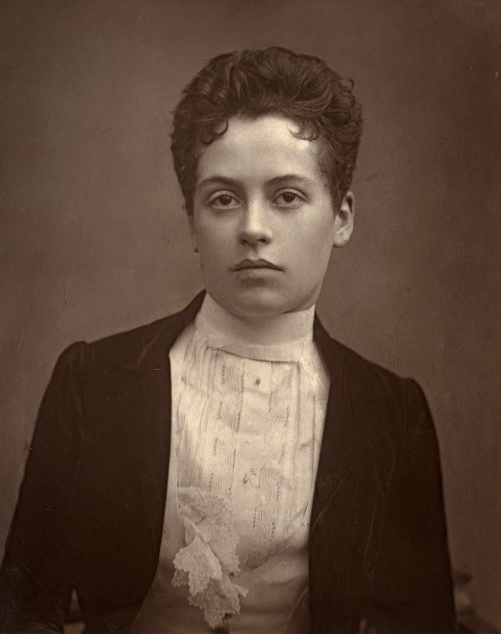 Clo Graves, auteur et dramaturge irlandais, 1888 - Ernest Barraud