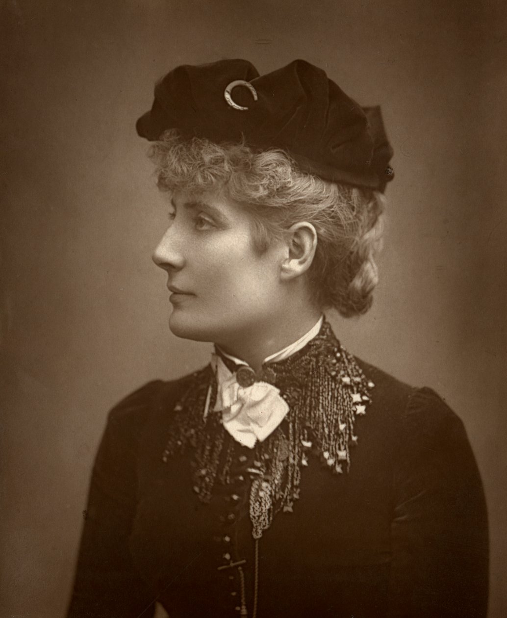 Harriett Jay, auteure et dramaturge britannique, 1888 - Ernest Barraud