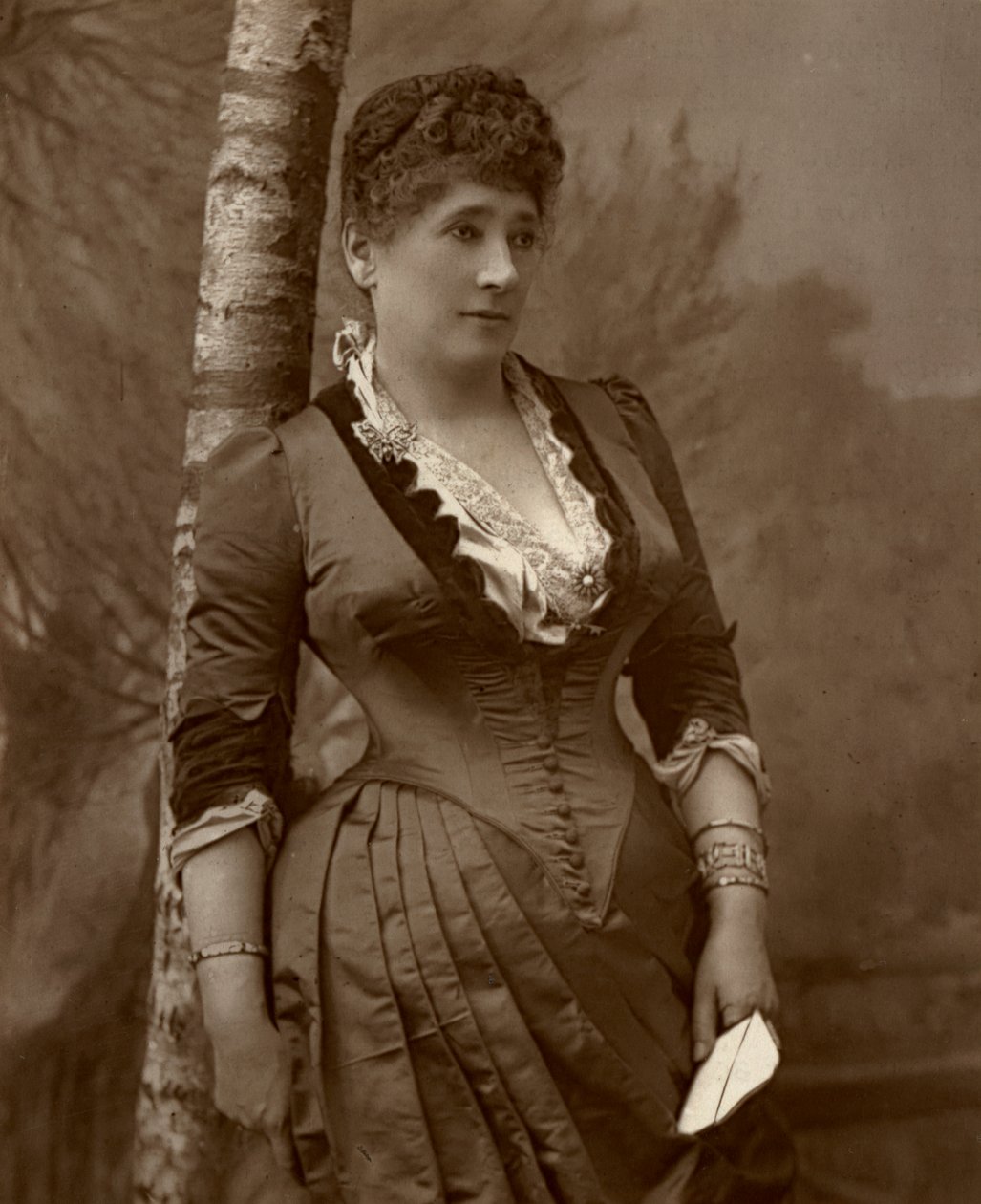 Mme John Wood, actrice et directrice de théâtre britannique, 1888 - Ernest Barraud