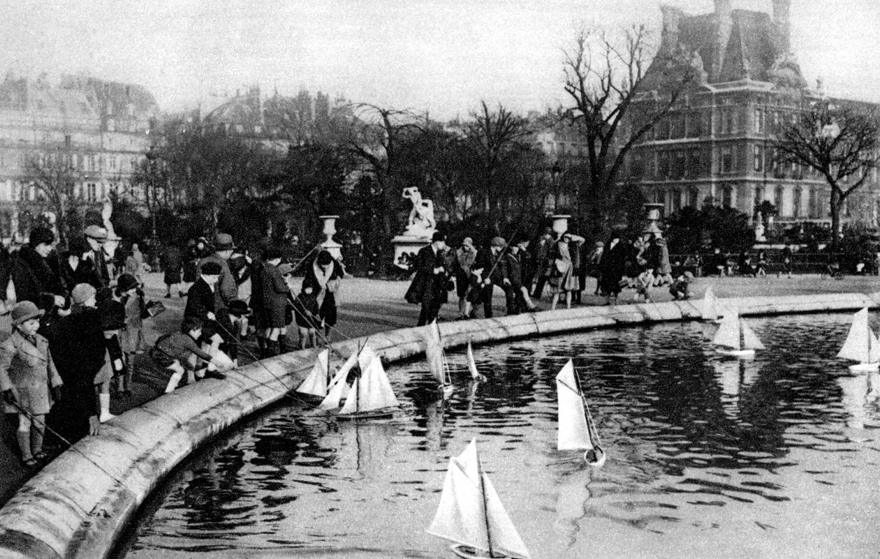 Bateaux jouets aux jardins des Tuileries, Paris, 1931 - Ernest Flammarion