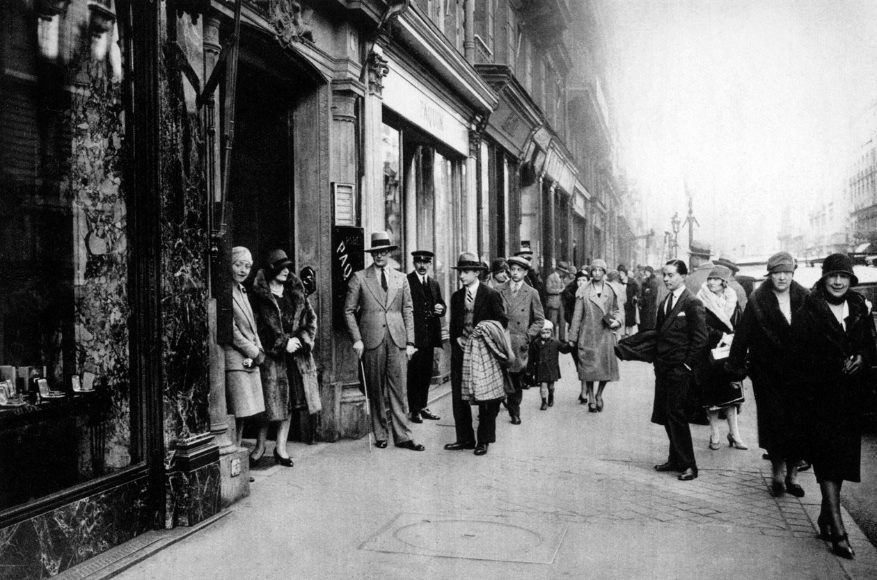 En attendant les couturières quittant le travail, Paris - Ernest Flammarion