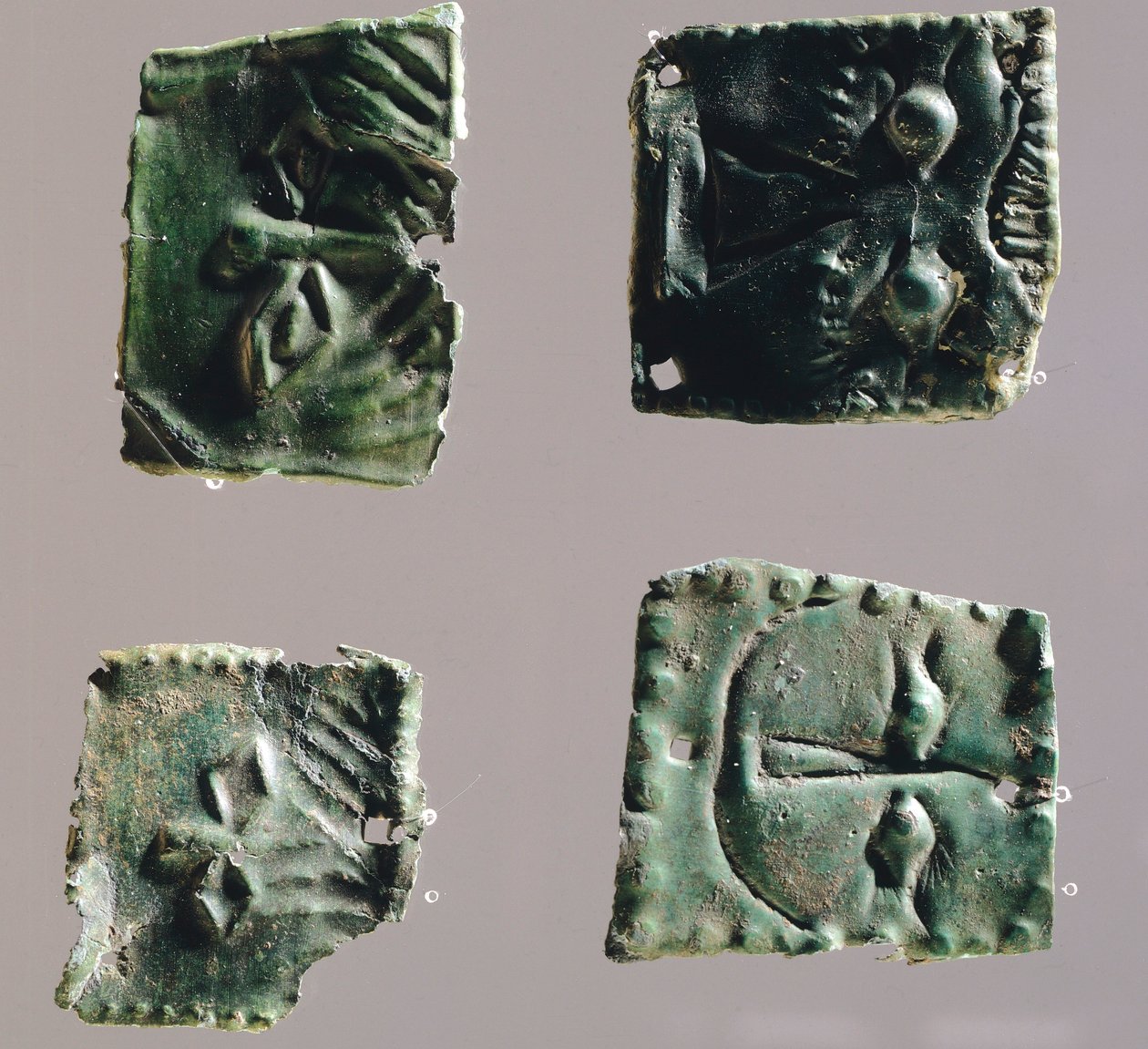 Ex-voto en plaque de bronze représentant des yeux. Artefacts du sanctuaire de Reithia Este (Vénétie). Civilisation étrusque, Ve-IVe siècle av. J.-C. - Etruscan
