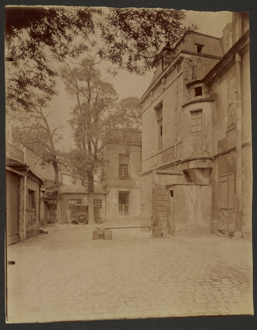 Ancien couvent des Carmélites, Hôtel Lavalière, va disparaître, rue Saint-Jacques - Eugène Atget