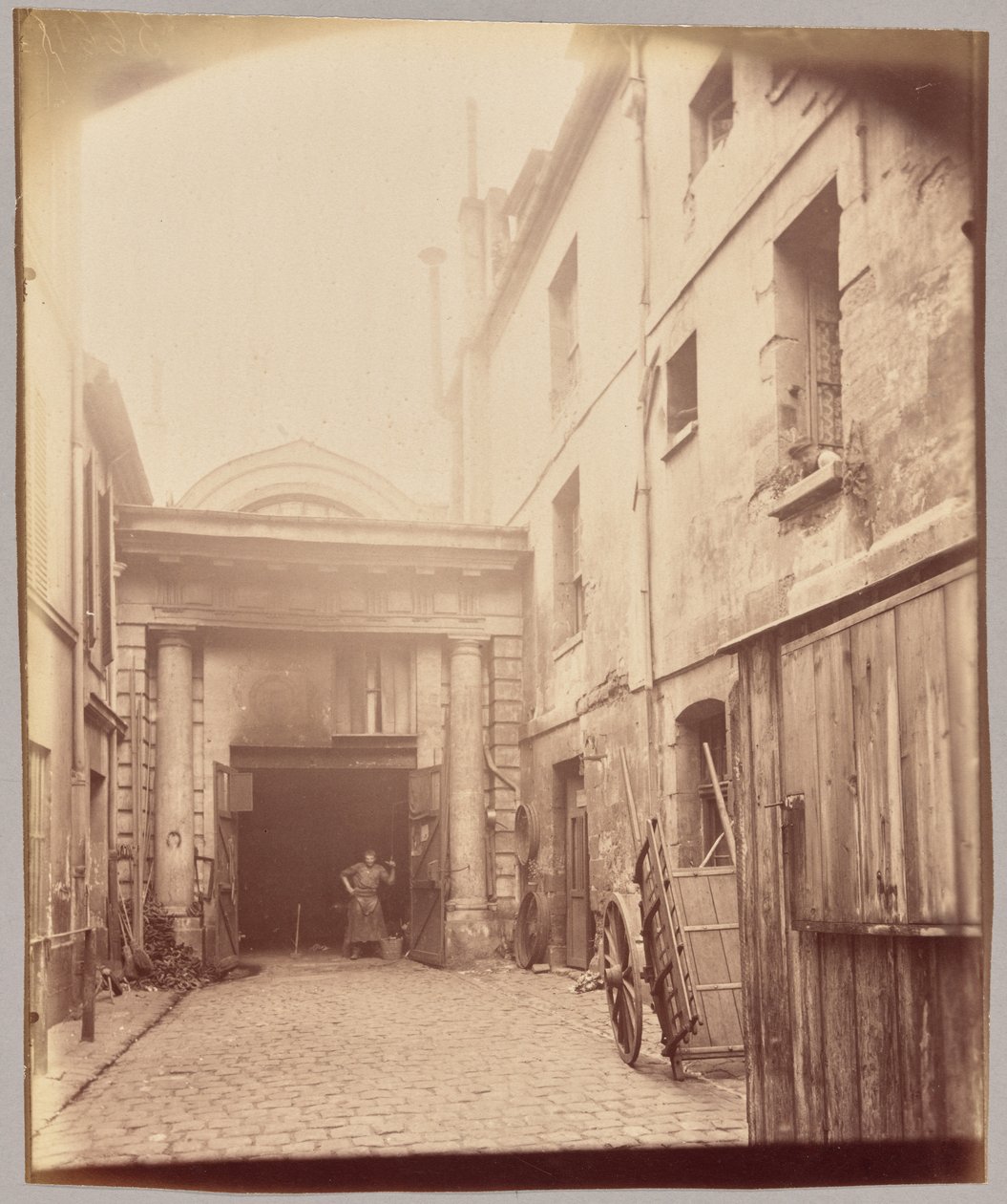 Chapelle, rue Saint-Jacques - Eugène Atget