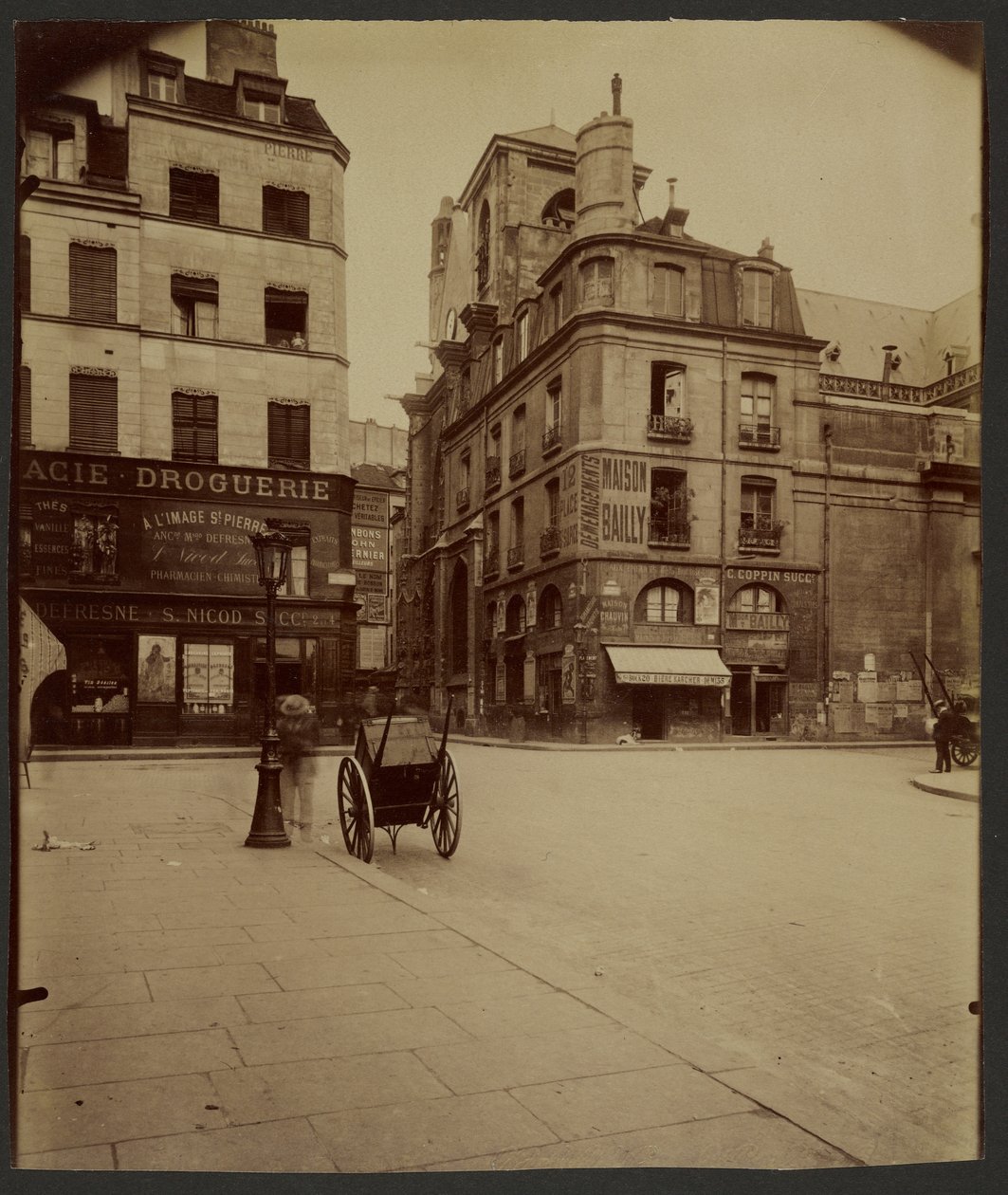 Coin de la Rue Saint-Martin et de la Rue de la Verrerie - Eugène Atget