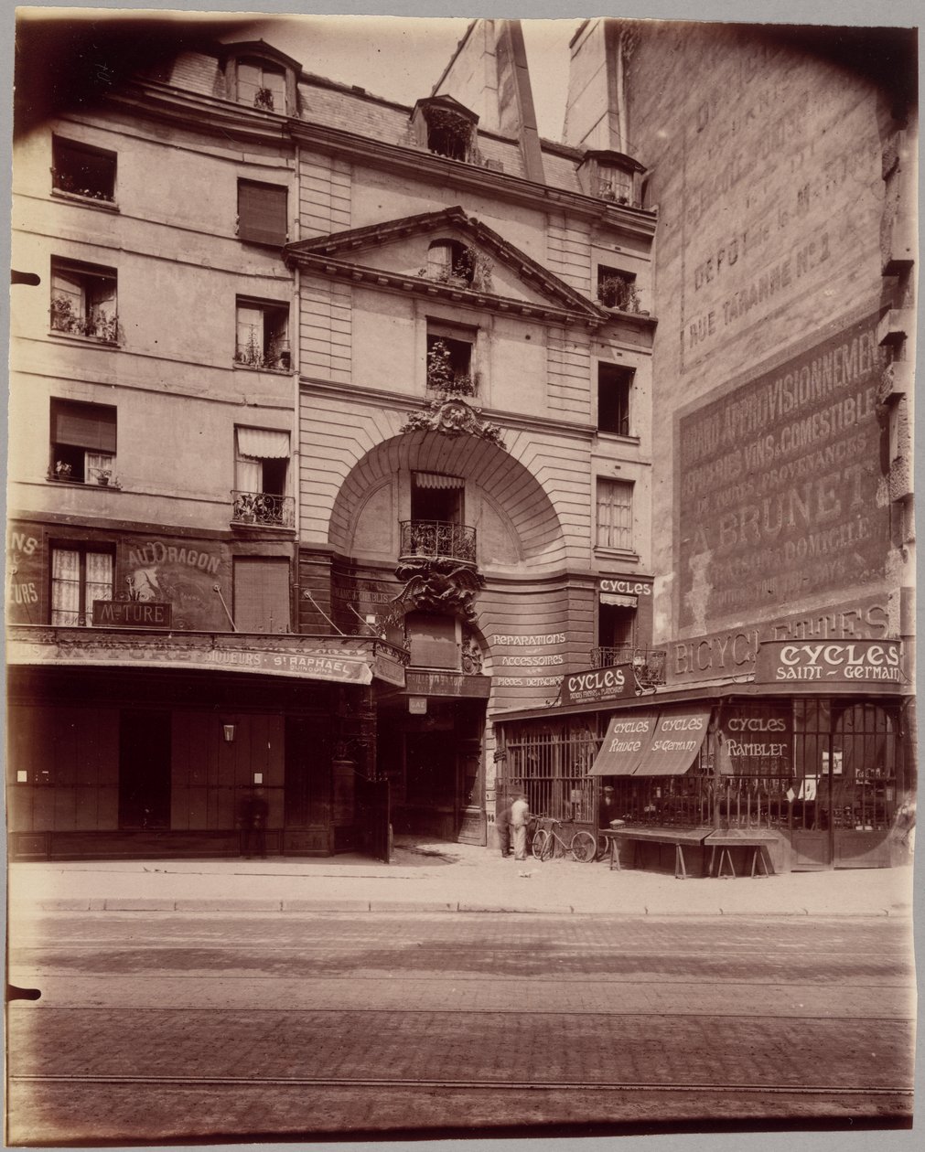 Cour du Dragon - Eugène Atget