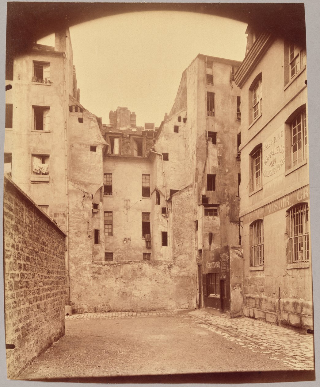 Impasse du Bœuf, rue Valette - Eugène Atget