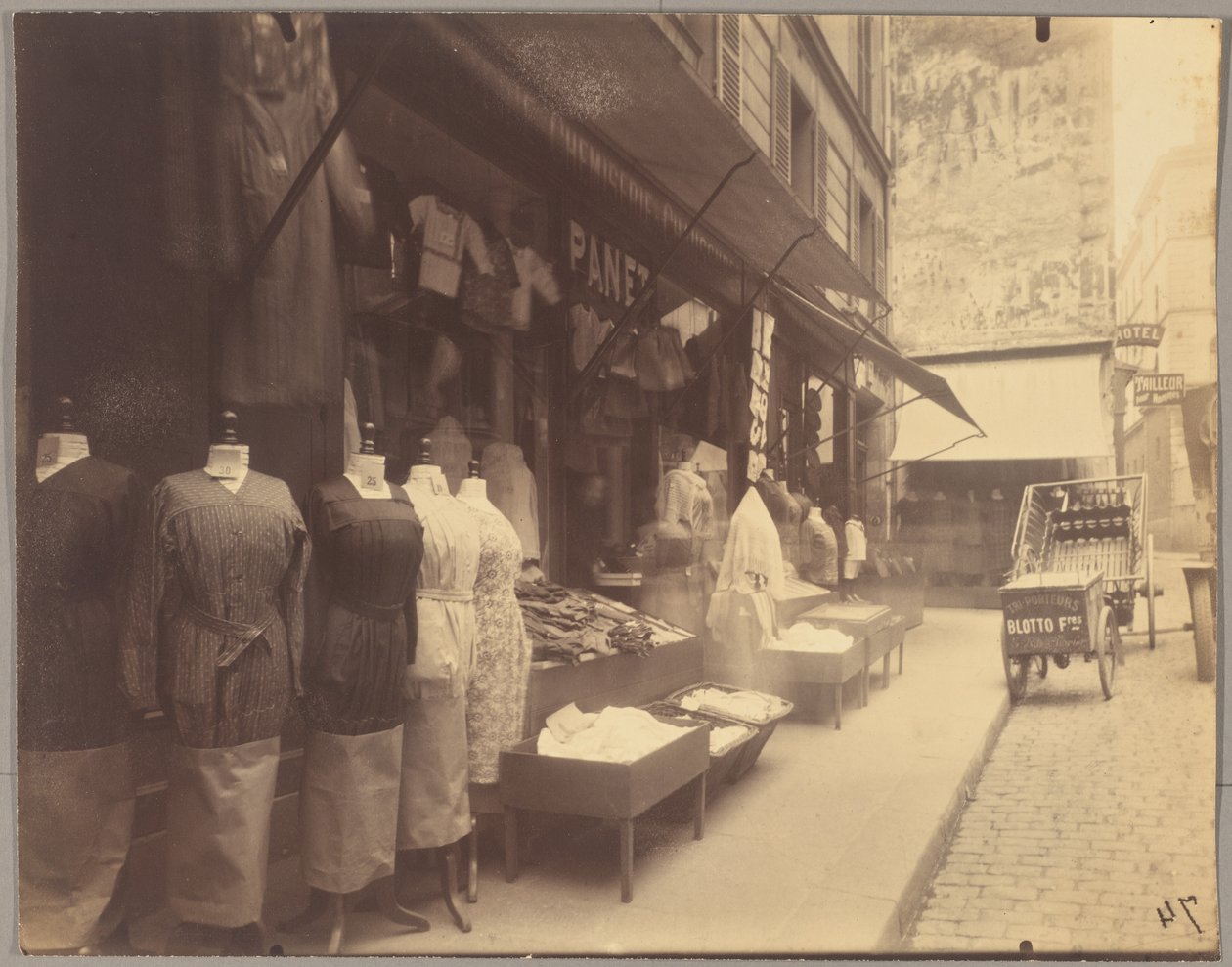 Rue Mouffetard - Eugène Atget