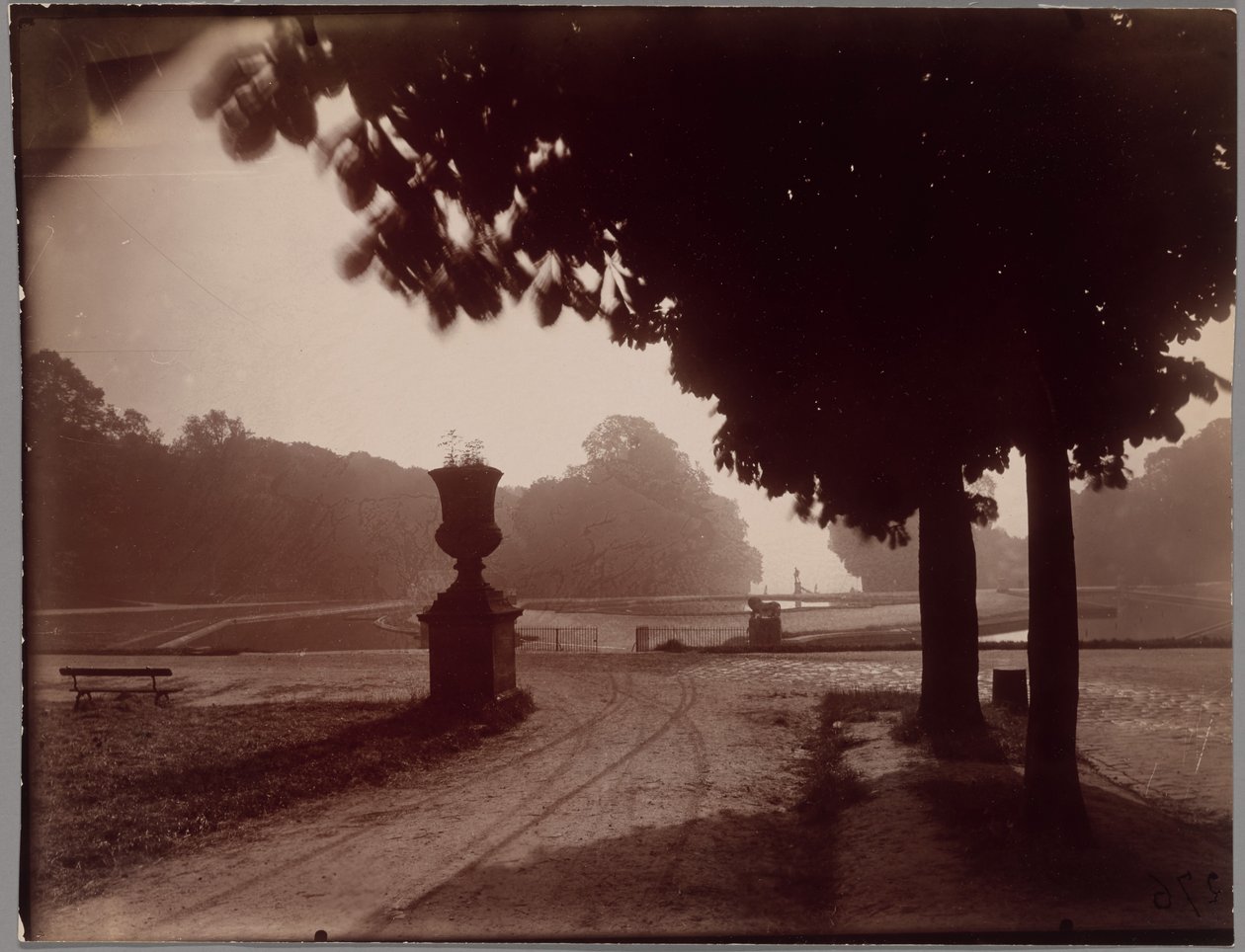 Saint-Cloud - Eugène Atget
