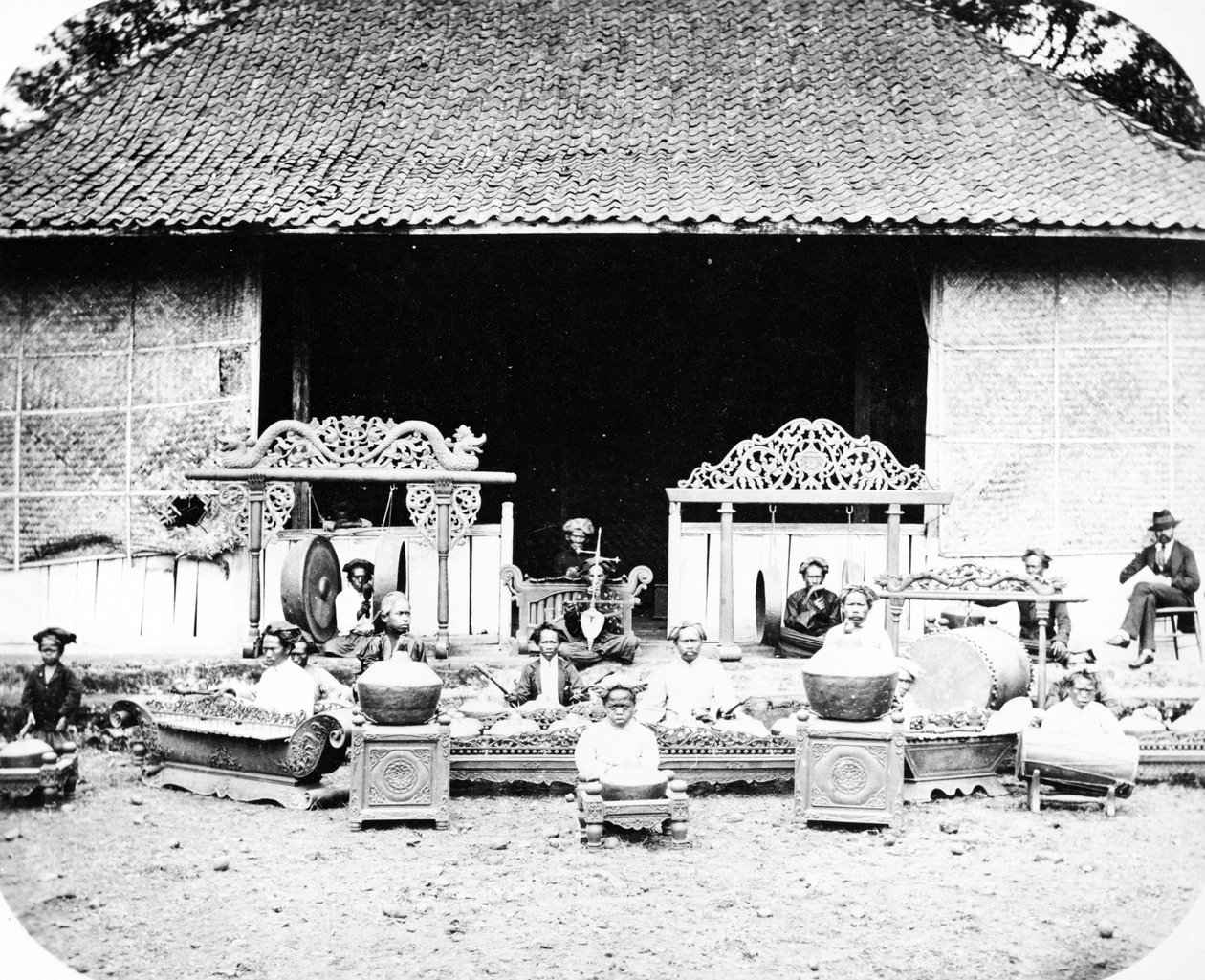 Bande de princes indigènes, Java, vers 1870s - European Photographer