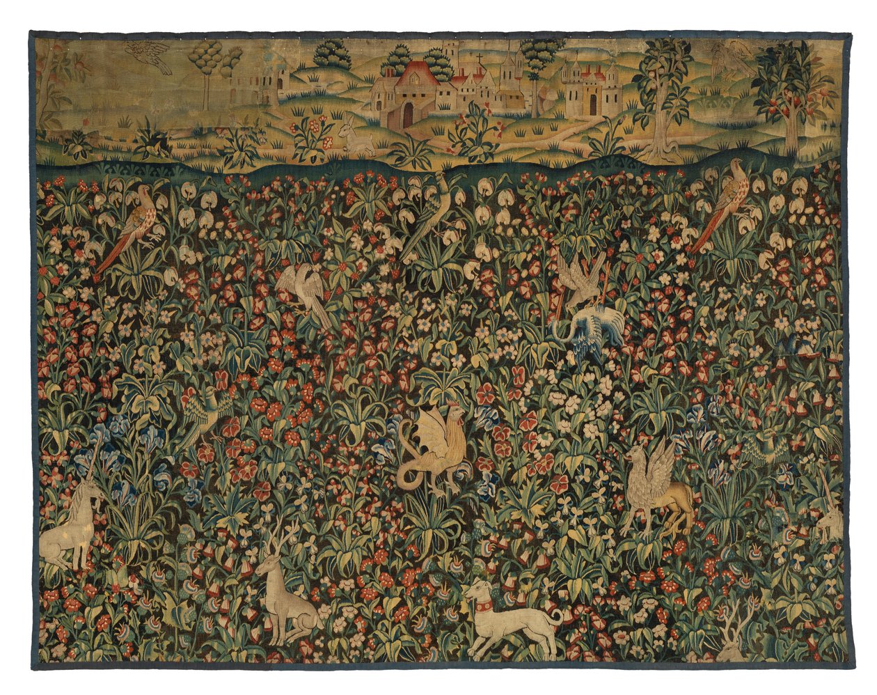 Fragment de tapisserie Mille fleurs représentant des animaux, des oiseaux et un paysage, c.1500 - European School