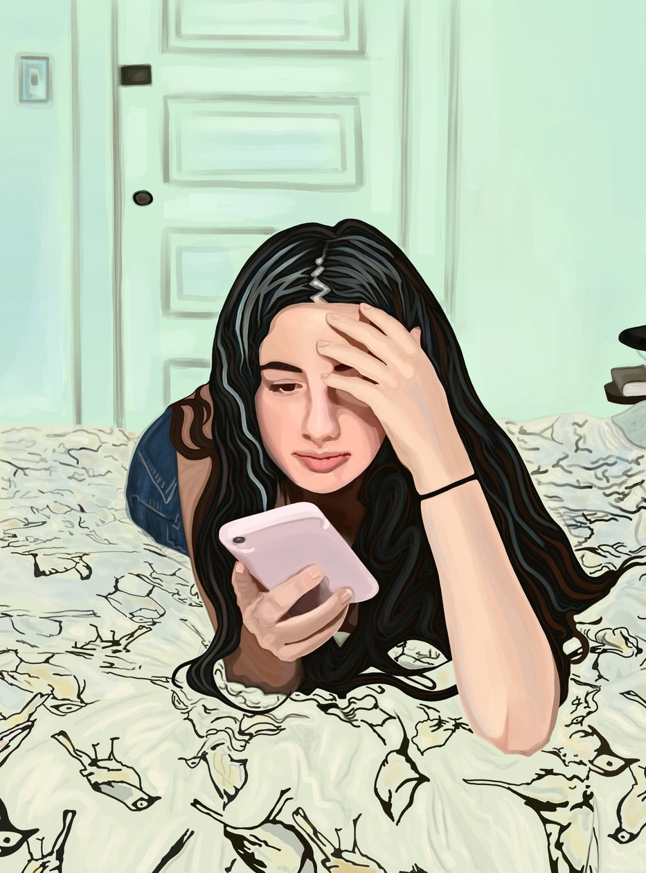 Fille sur un lit regardant un téléphone intelligent (art numérique) - Evan Sklar